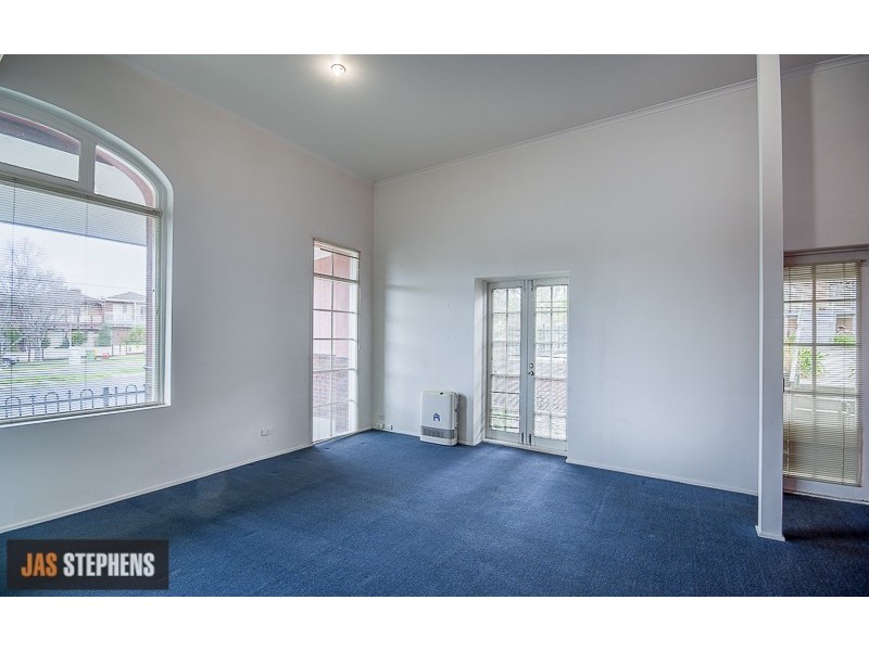 1/2 Ballarat Road, Footscray VIC 3011