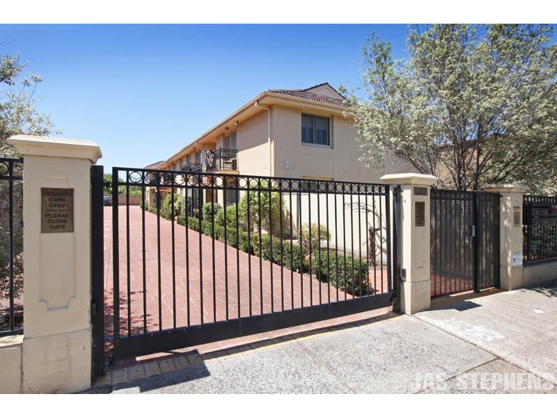 1/5 Gordon Street, Footscray VIC 3011