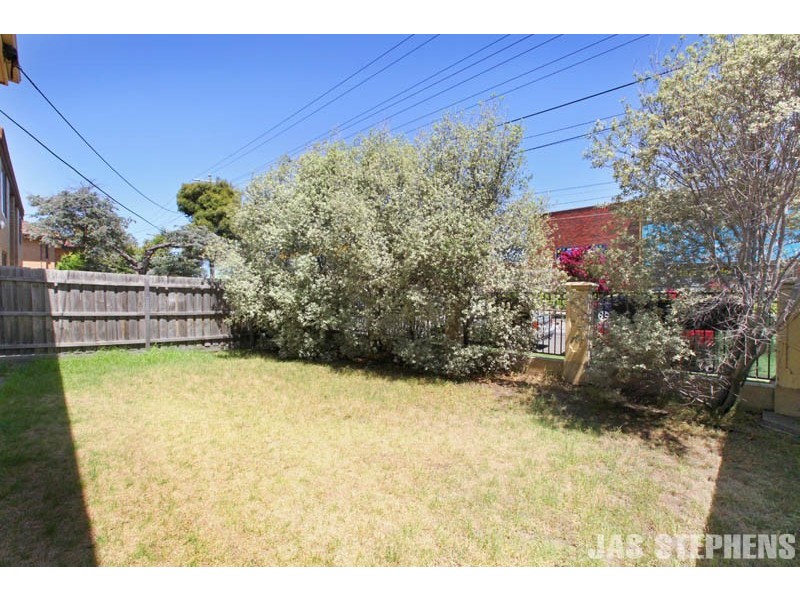 1/5 Gordon Street, Footscray VIC 3011