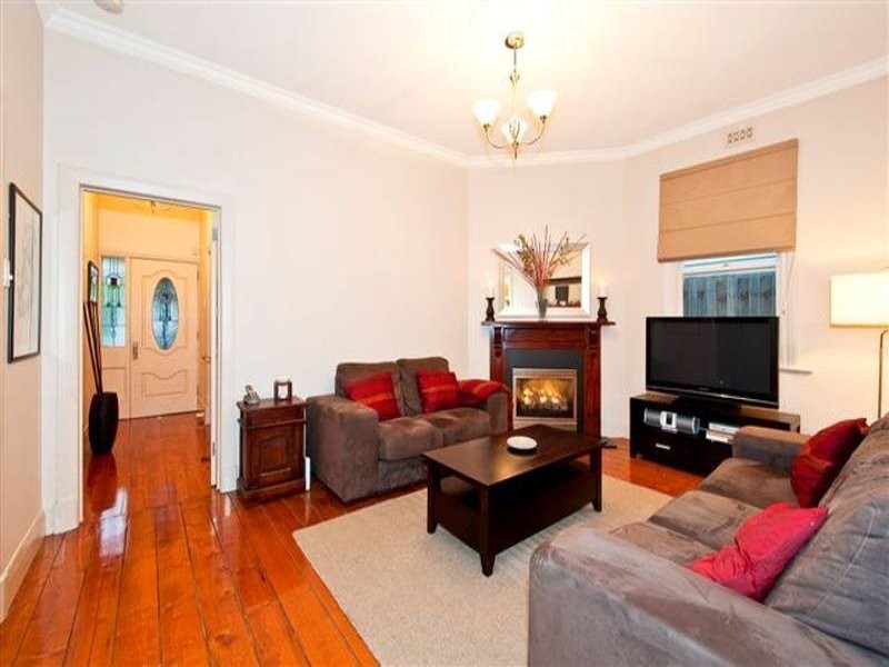 9 Dawson Avenue, Footscray VIC 3011