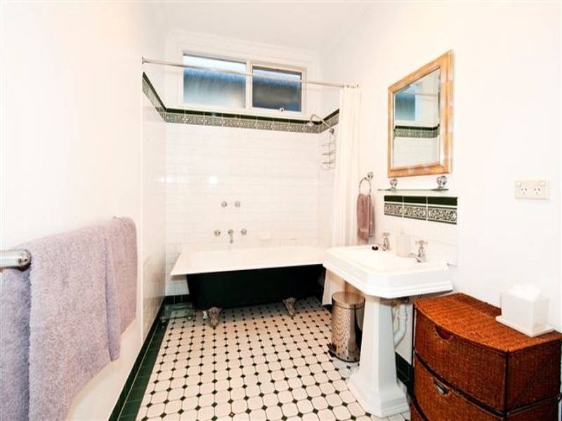 9 Dawson Avenue, Footscray VIC 3011