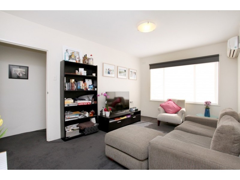 1/6 Hatfield Court, West Footscray VIC 3012