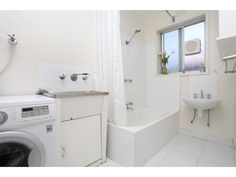 1/6 Hatfield Court, West Footscray VIC 3012