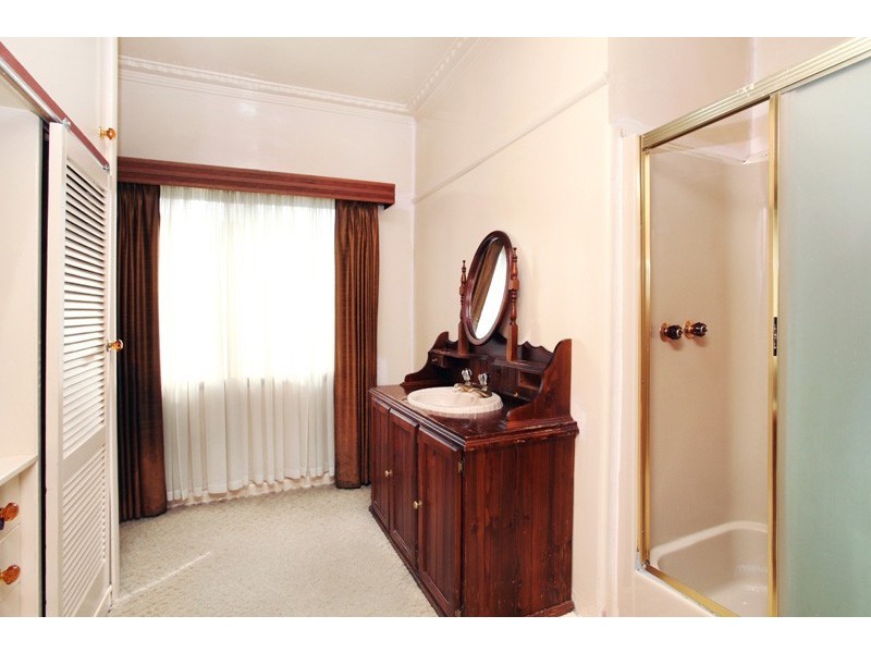 44 Watt Street, South Kingsville VIC 3015