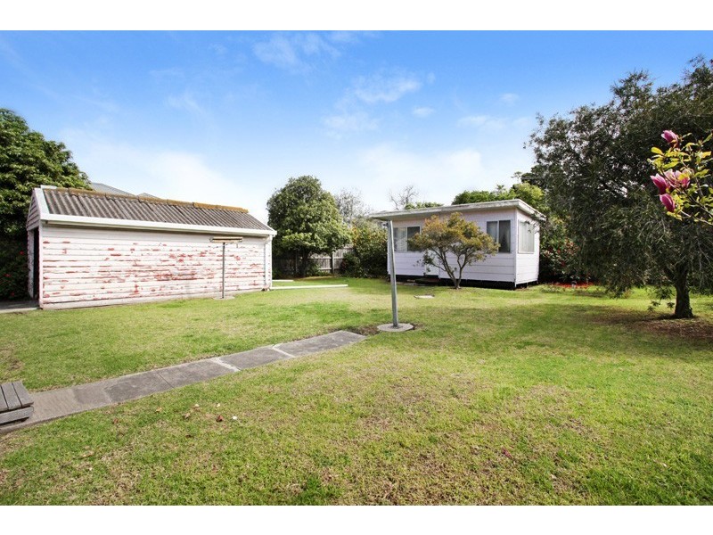 44 Watt Street, South Kingsville VIC 3015