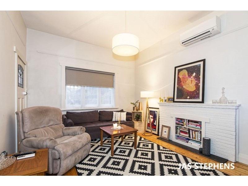 89 Coronation Street, Kingsville VIC 3012