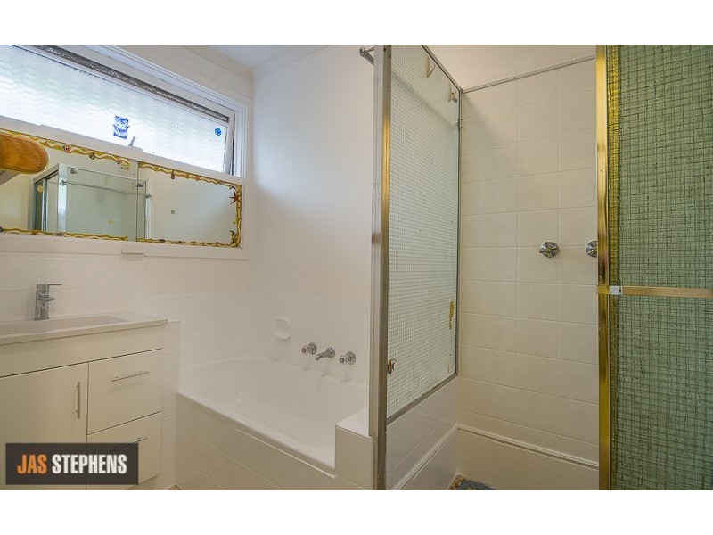 11/119 Essex Street, West Footscray VIC 3012