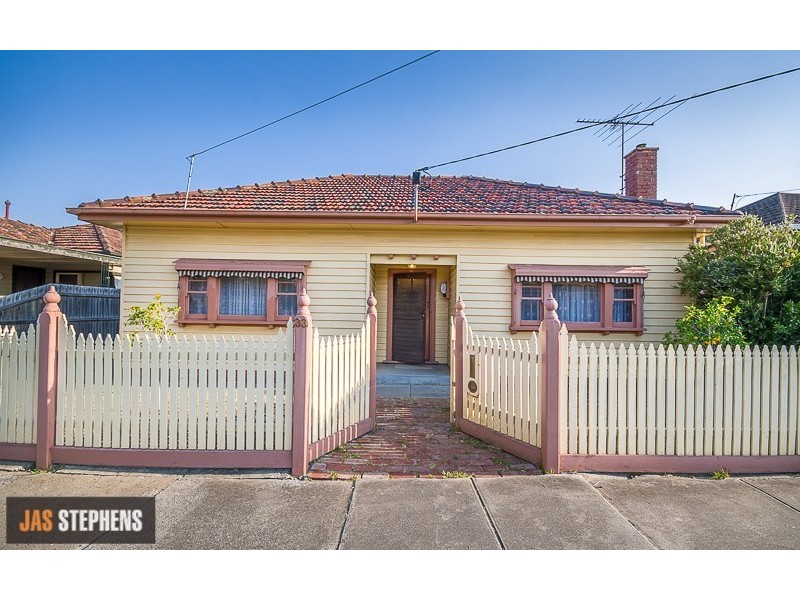 33 Howard Street, Maidstone VIC 3012