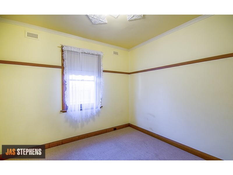 33 Howard Street, Maidstone VIC 3012