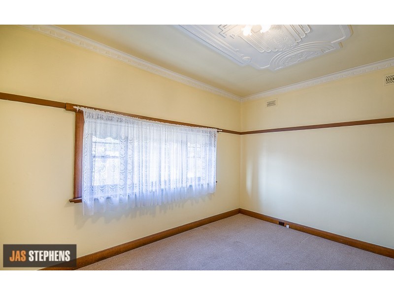 33 Howard Street, Maidstone VIC 3012