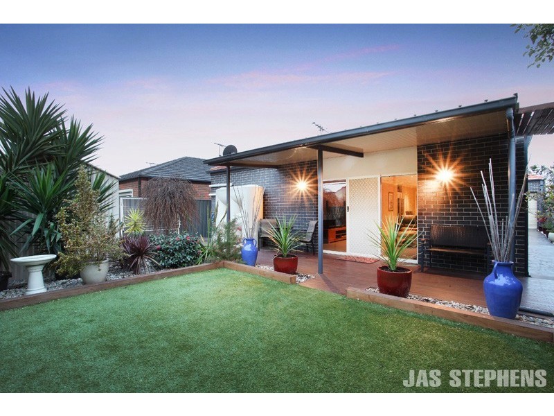 12/24 Dongola Road, West Footscray VIC 3012