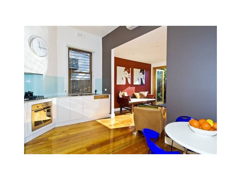 8 Tennyson Street, Seddon VIC 3011