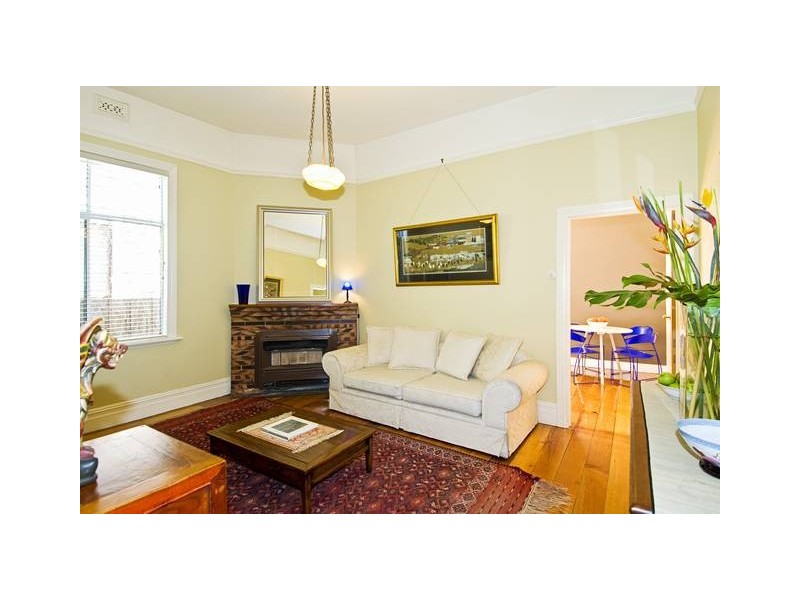 8 Tennyson Street, Seddon VIC 3011