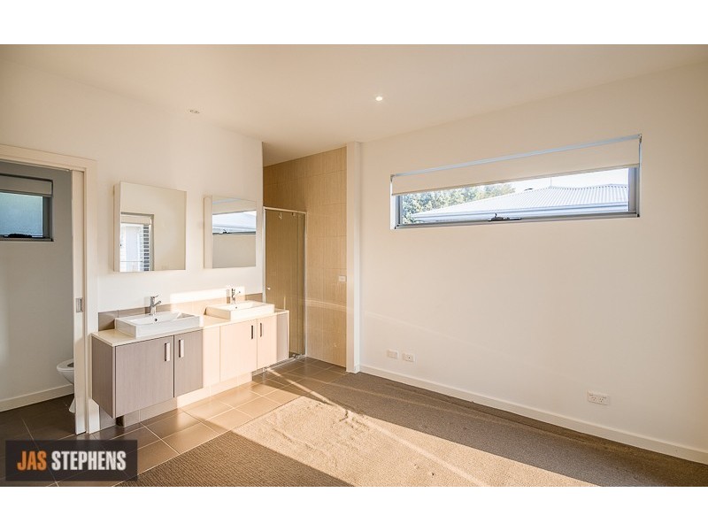 2/11 Hanna Court, Braybrook VIC 3019