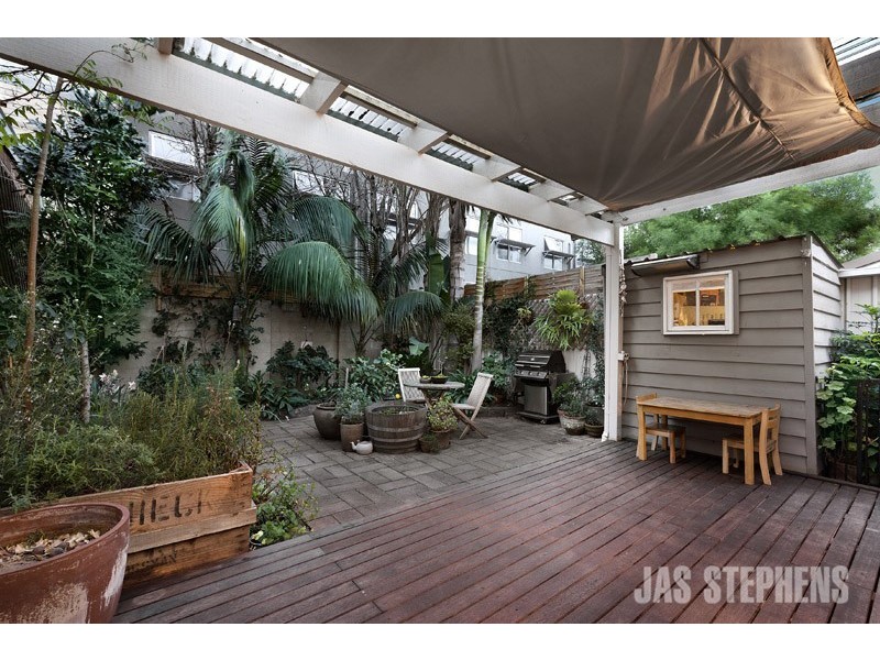 8 Arran Street, Seddon VIC 3011