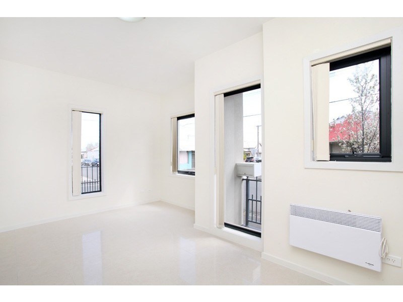 1/11 Buninyong Street, Yarraville VIC 3013