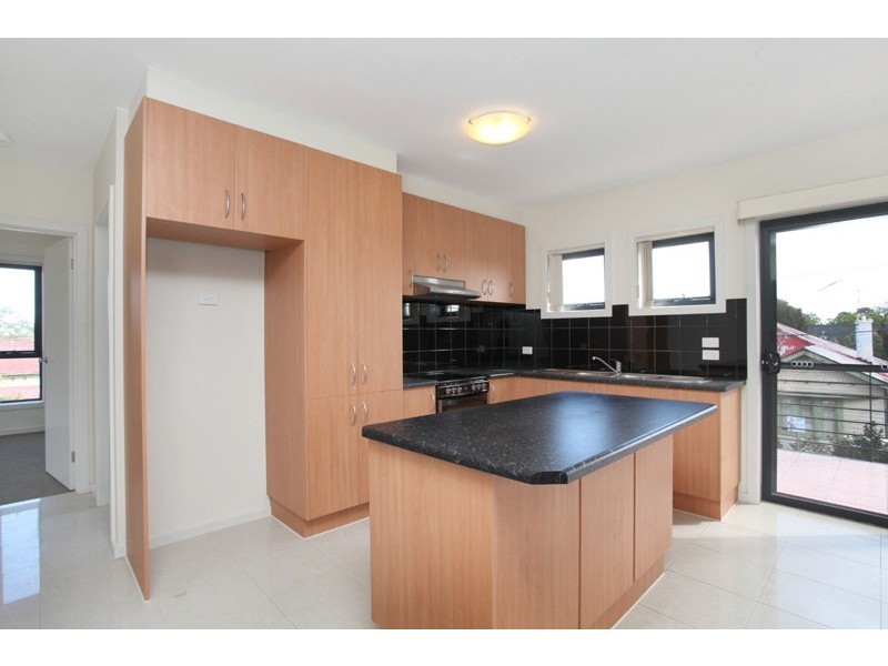 1/11 Buninyong Street, Yarraville VIC 3013