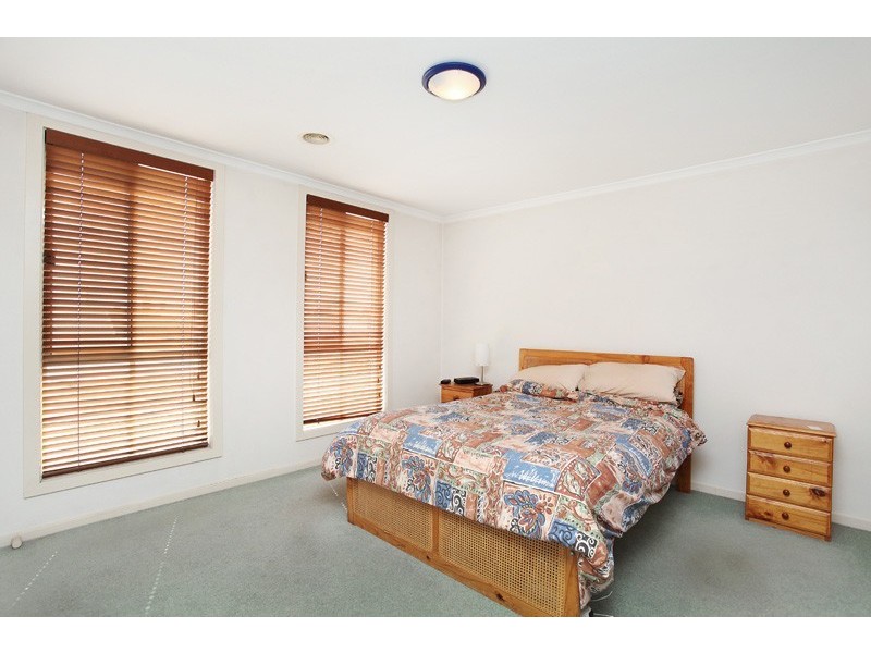 30 Emma Street, Seddon VIC 3011