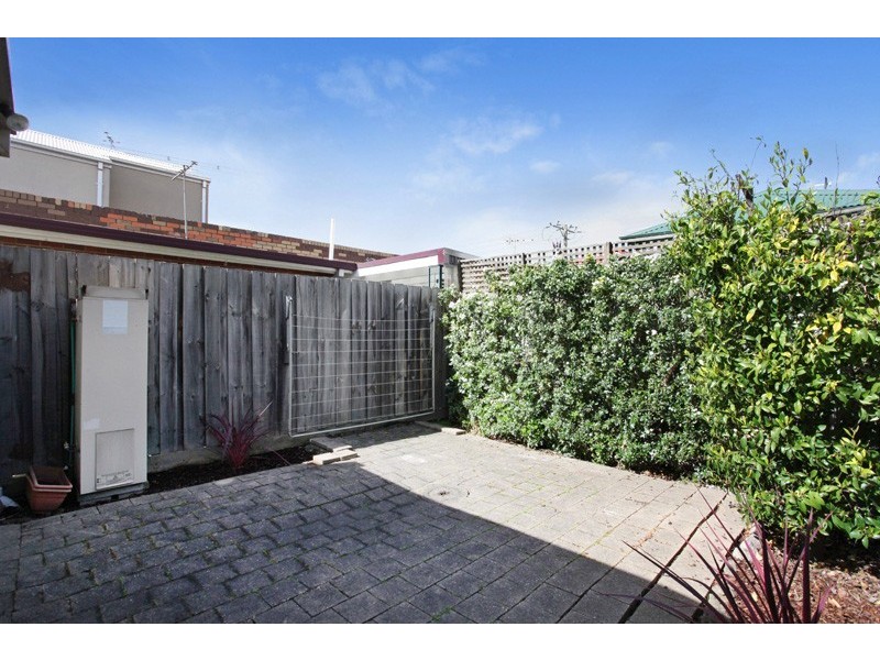 30 Emma Street, Seddon VIC 3011