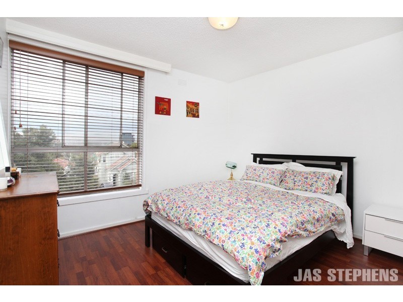10/13 Stephen Street, Yarraville VIC 3013