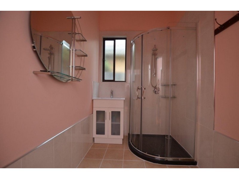 42 Summerhill Road, Footscray VIC 3011