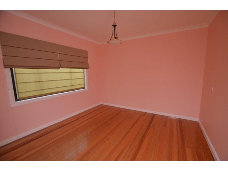 42 Summerhill Road, Footscray VIC 3011