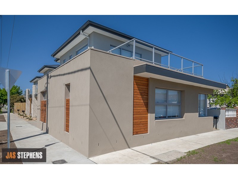 24 Studley Street, Maidstone VIC 3012