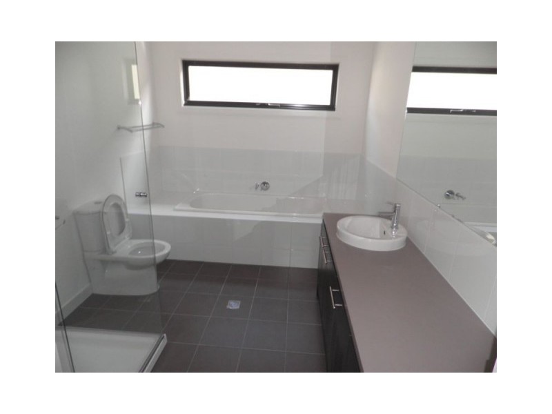 44 McDougall Drive, Footscray VIC 3011