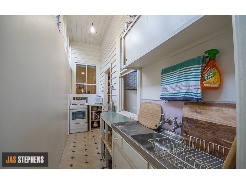 7 Henry Street, Seddon VIC 3011