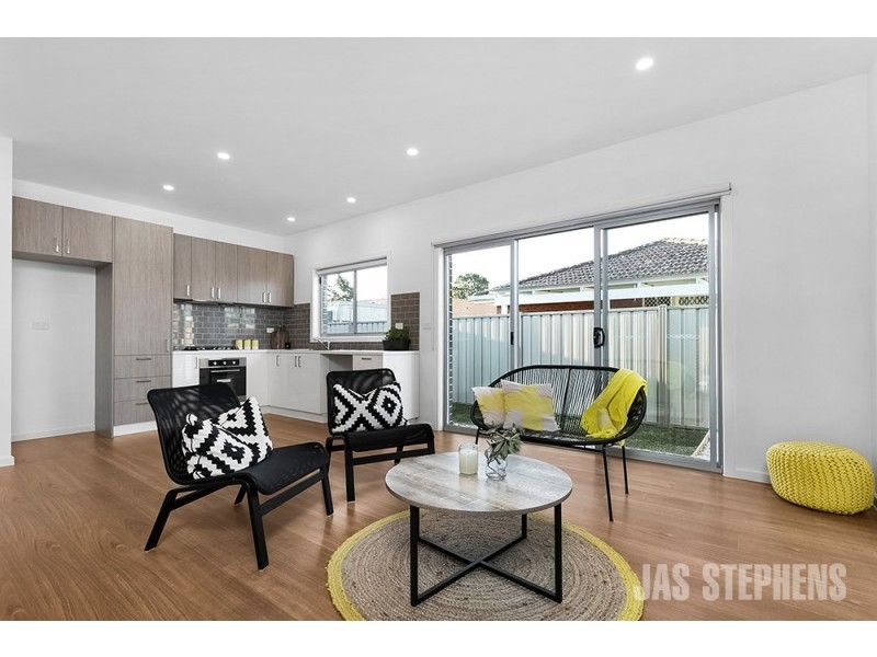 2/30 Vernon Crescent, Sunshine West VIC 3020