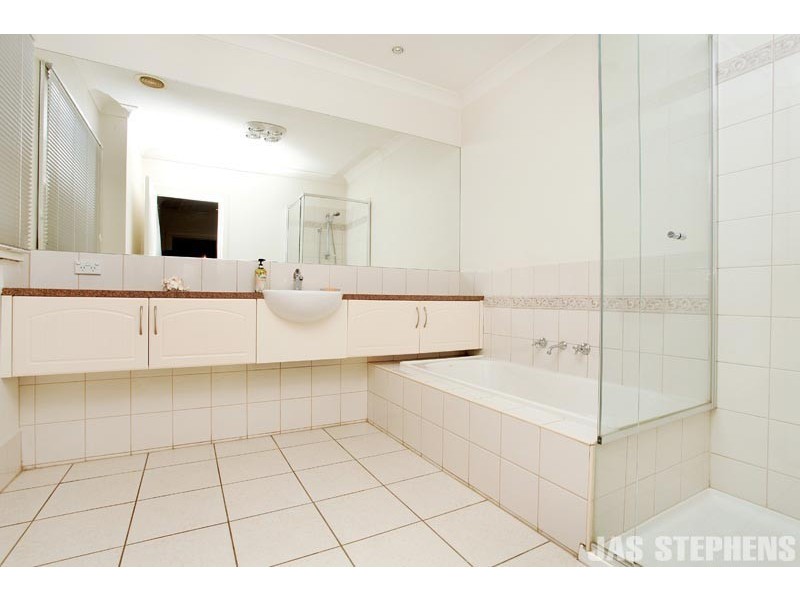 4/100 Stanhope Street, West Footscray VIC 3012