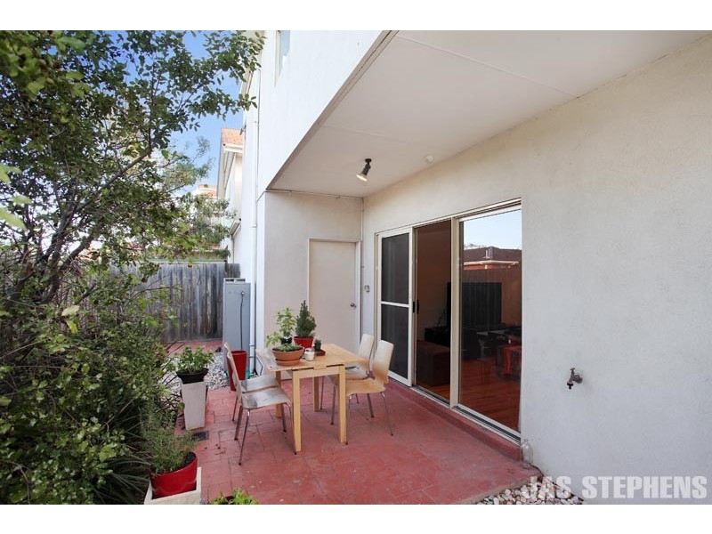 4/100 Stanhope Street, West Footscray VIC 3012