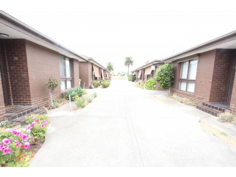 12/119 Essex Street, West Footscray VIC 3012