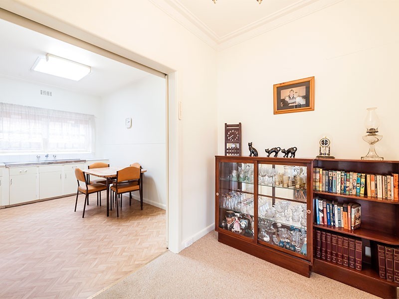15 Napoleon Street, West Footscray VIC 3012