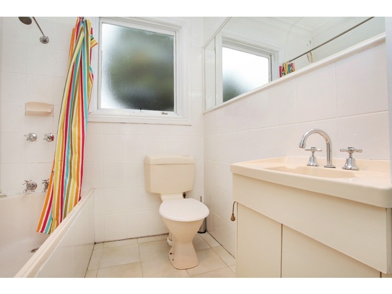 2 Oscar Street, Seddon VIC 3011