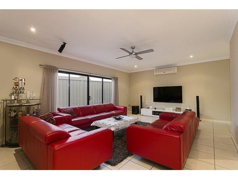 2/12 Curtin Court, Maidstone VIC 3012