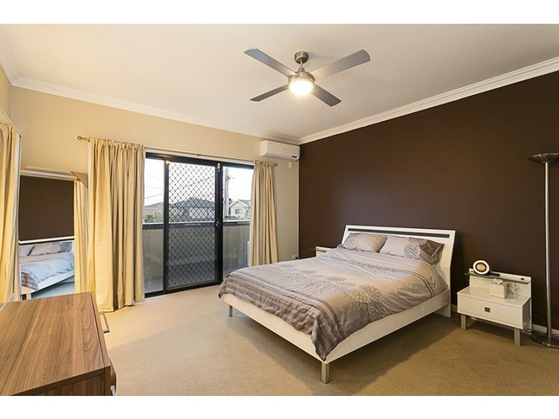 2/12 Curtin Court, Maidstone VIC 3012