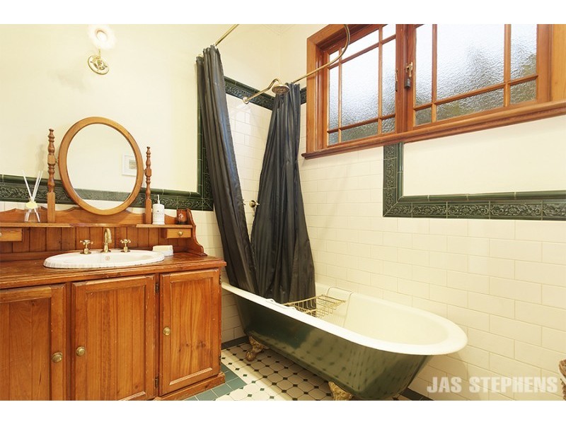 119 Wales Street, Kingsville VIC 3012