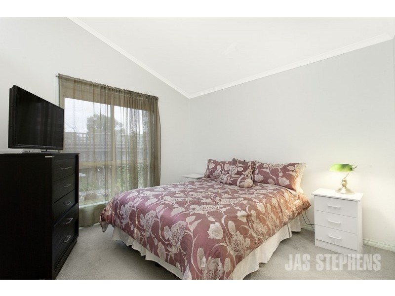 2/37 Bardsley Street, Sunshine West VIC 3020