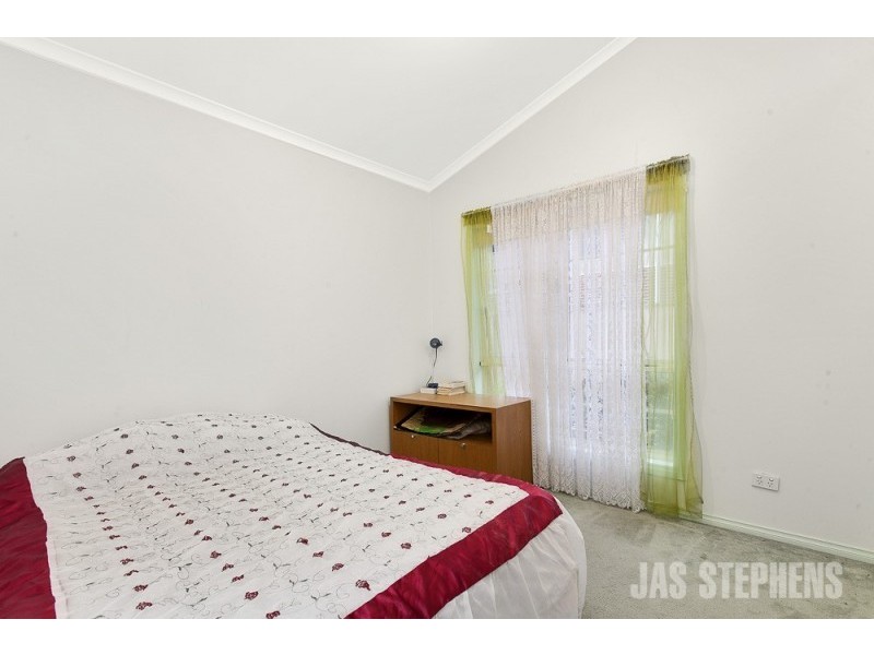 2/37 Bardsley Street, Sunshine West VIC 3020