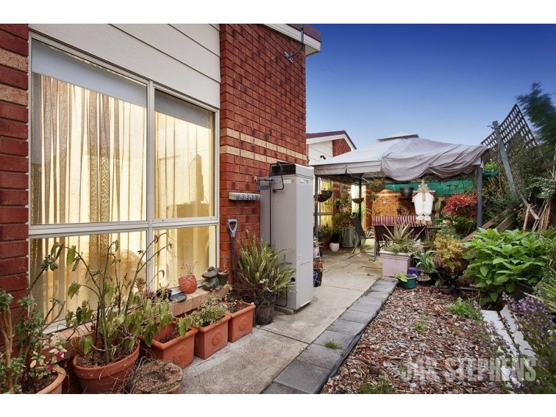 2/37 Bardsley Street, Sunshine West VIC 3020