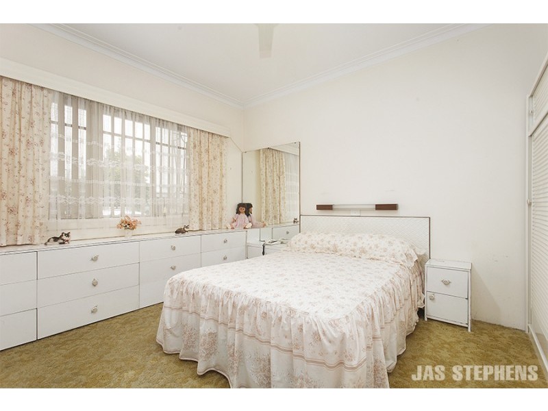 21 Alexander Street, Seddon VIC 3011