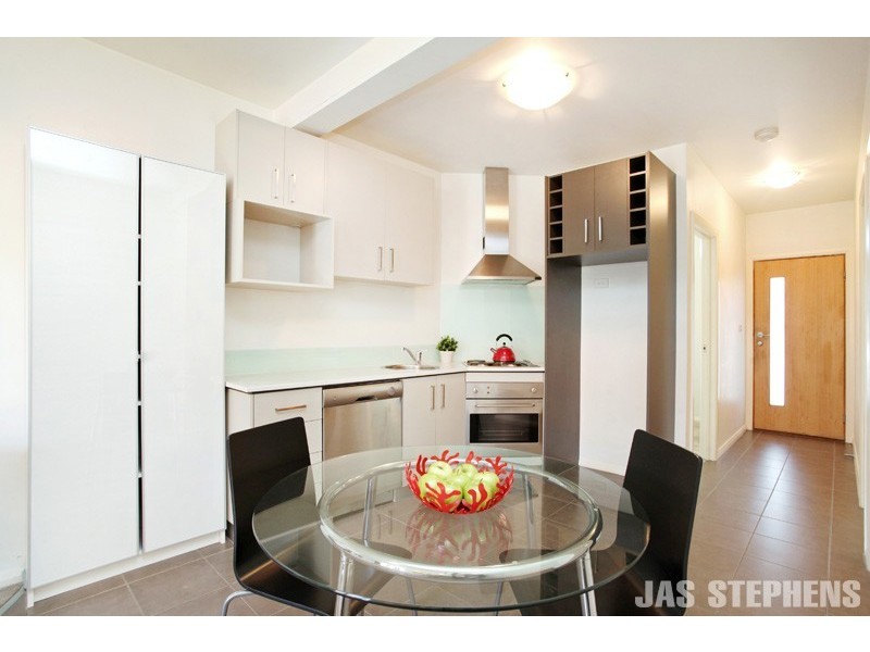 1 Bishop Street, Kingsville VIC 3012