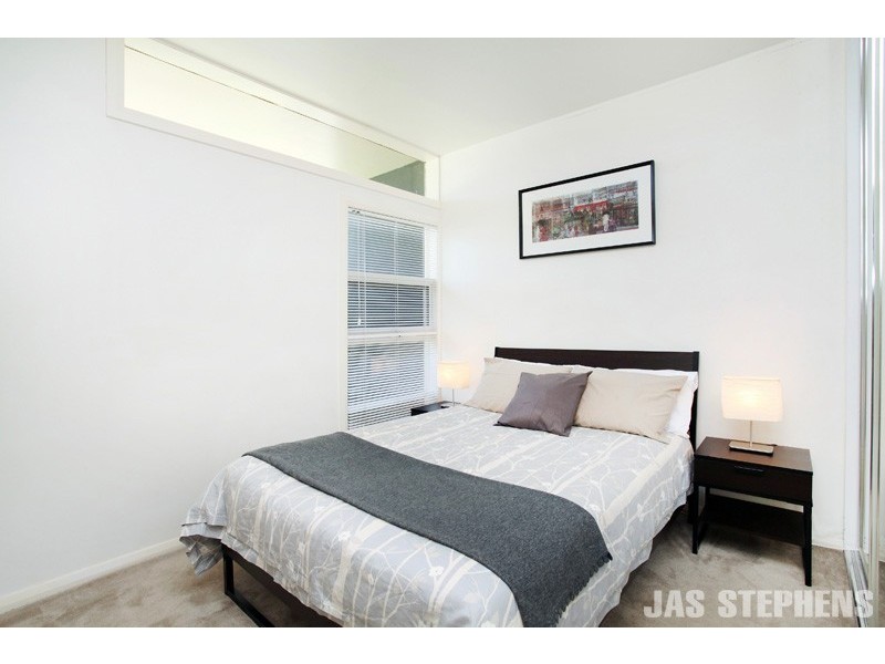 1 Bishop Street, Kingsville VIC 3012