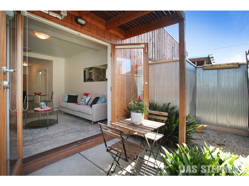 1 Bishop Street, Kingsville VIC 3012