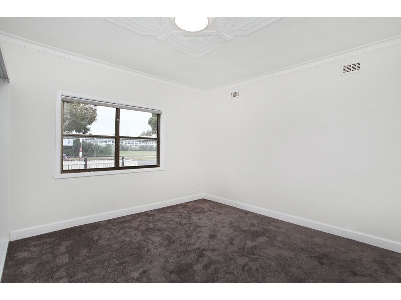 62 Suffolk Rd, Sunshine North VIC 3020