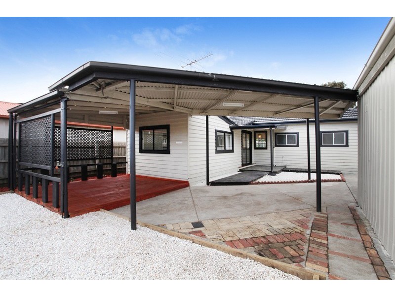 62 Suffolk Rd, Sunshine North VIC 3020