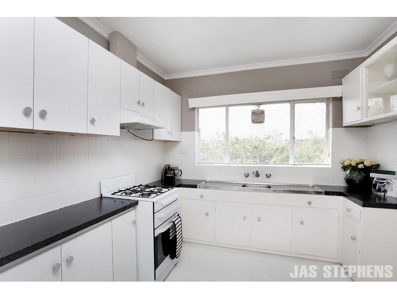 8/86 Pentland Parade, Yarraville VIC 3013