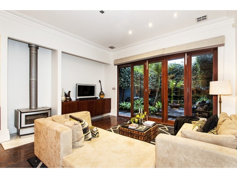 70 Lynch St, Footscray VIC 3011