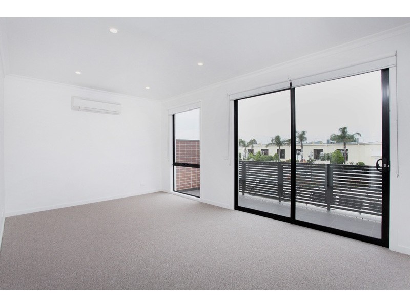 53 Hewitt Avenue, Footscray VIC 3011